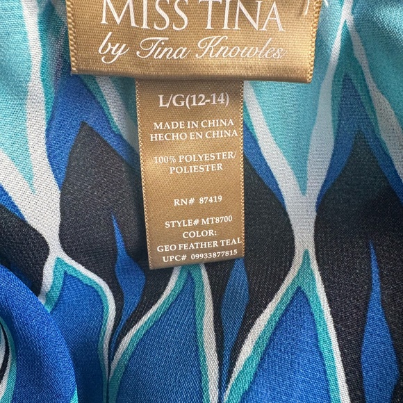 ❤️*  SOFT FLOWY V-NECK  TOP LARGE - Picture 5 of 5